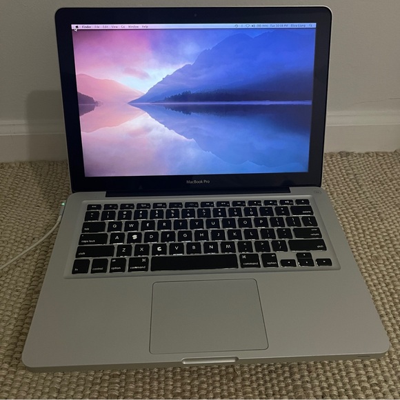 MacBook Pro 13-inch Late 2011 Laptop - Picture 6 of 9